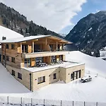 Alpenparks & Steve Фихофен