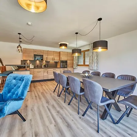 Alpenparks & Steve アパートホテル