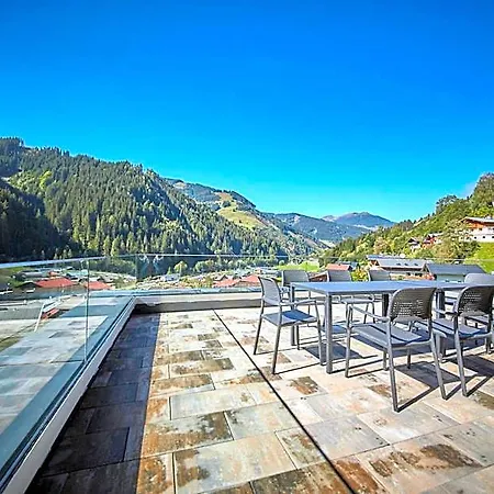 Апарт-отель Alpenparks & Steve 4*